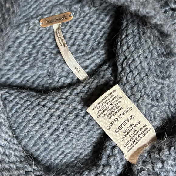 SOLD-Free People Zippered Chunky Slouchy Dolman Sleeve Cable Knit Sweater - Picture 9 of 10